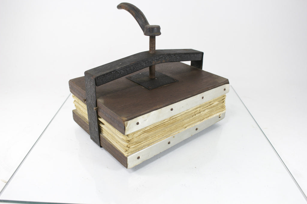 ANTIQUE WOODEN BOOK PRESS